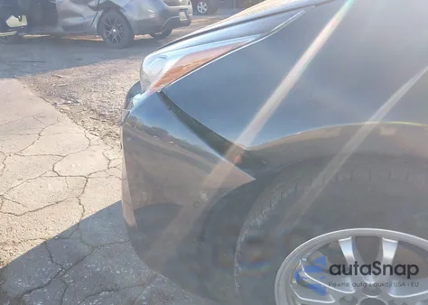 2018 Toyota Prius Two z USA, uszkodzony, nr VIN JTDKBRFU2J3602402